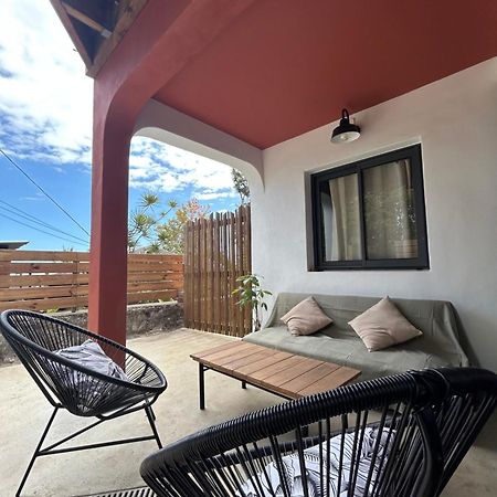 Mon Ti Piton Apartment แซ็งต์-เลอ ภายนอก รูปภาพ